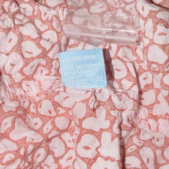 J. Mclaughlin Lois Top Size Medium Red & Pink Button Up Collared Crinkle Blouse - Picture 8 of 8